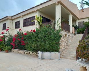 Vista exterior de Casa o xalet en venda en El Campello amb Aire condicionat, Terrassa i Piscina