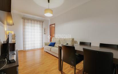 Living room of Flat for sale in L'Hospitalet de Llobregat  with Air Conditioner and Parquet flooring