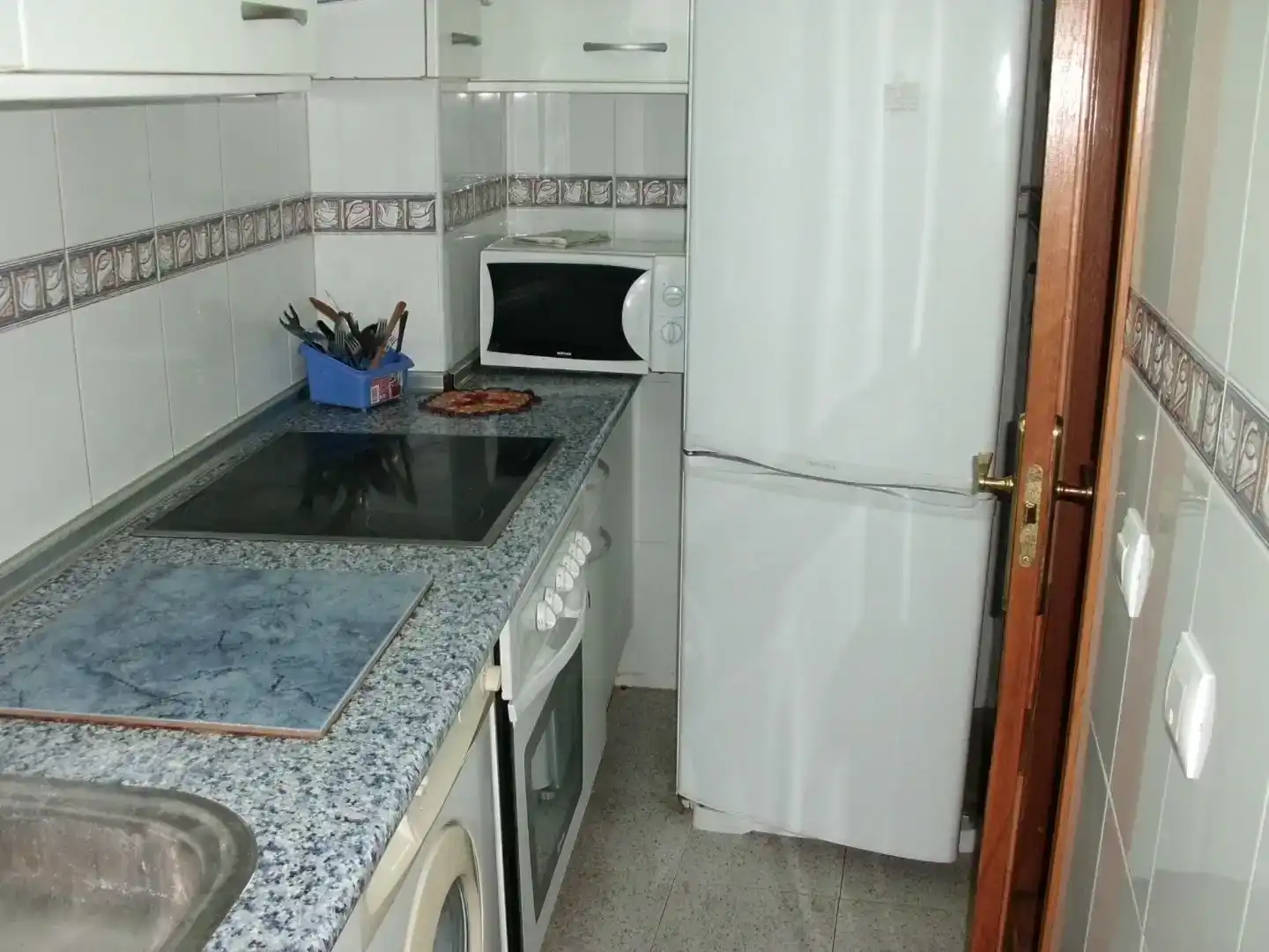 Cocina de Piso para compartir en Reyes Católicos - Paseo San Antonio