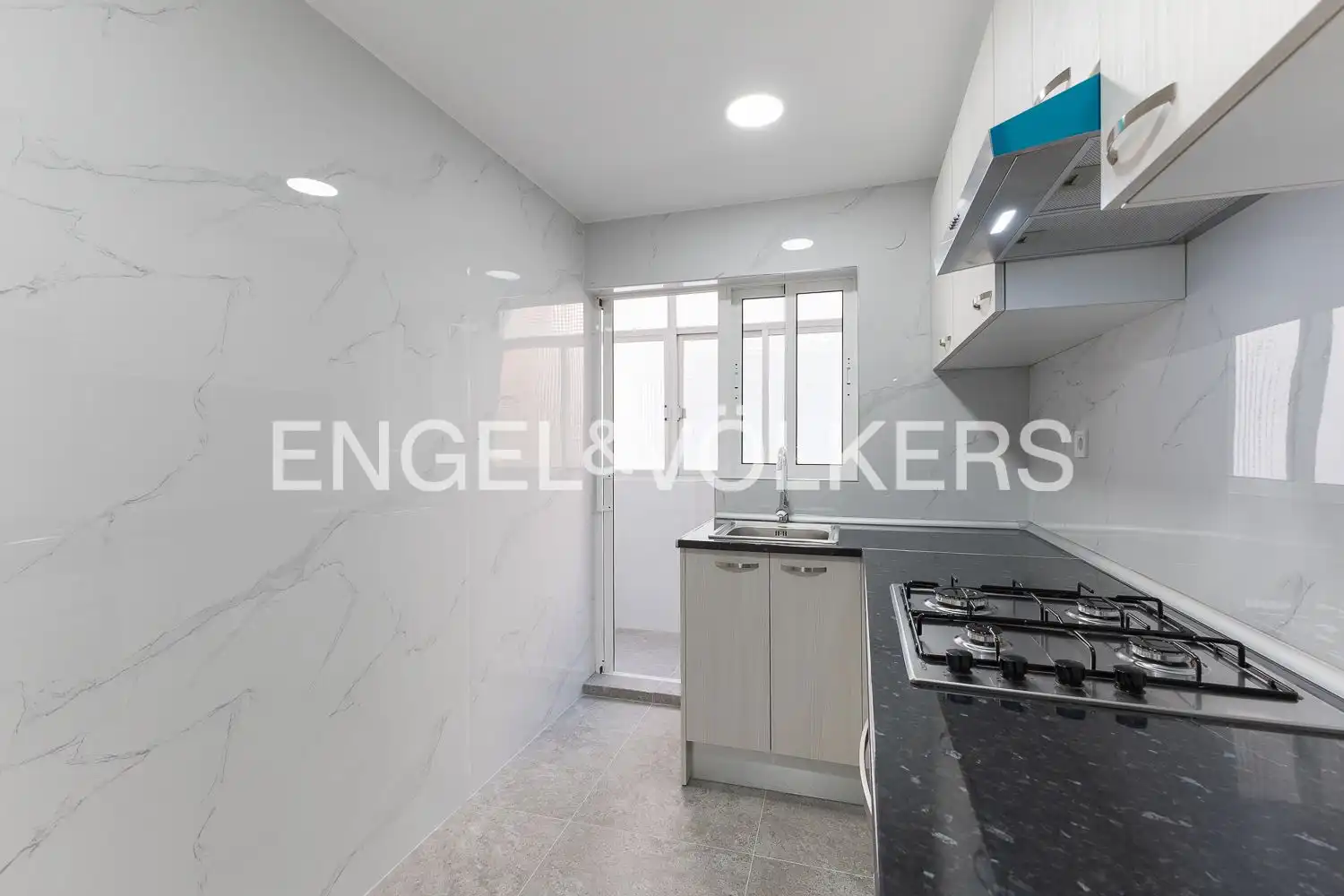 Cocina de Piso en venta en Valencia con Calefacción y Balcón