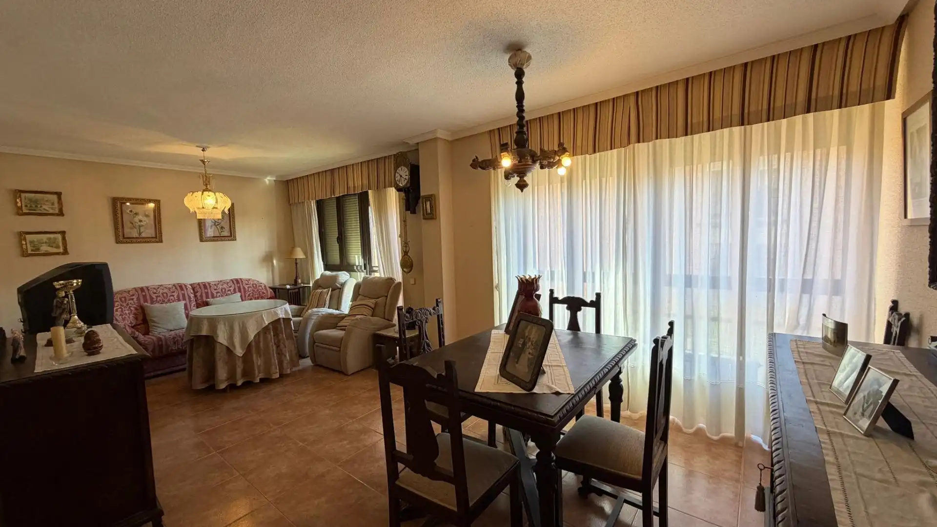 Comedor de Piso en venta en Brihuega con Trastero y Amueblado