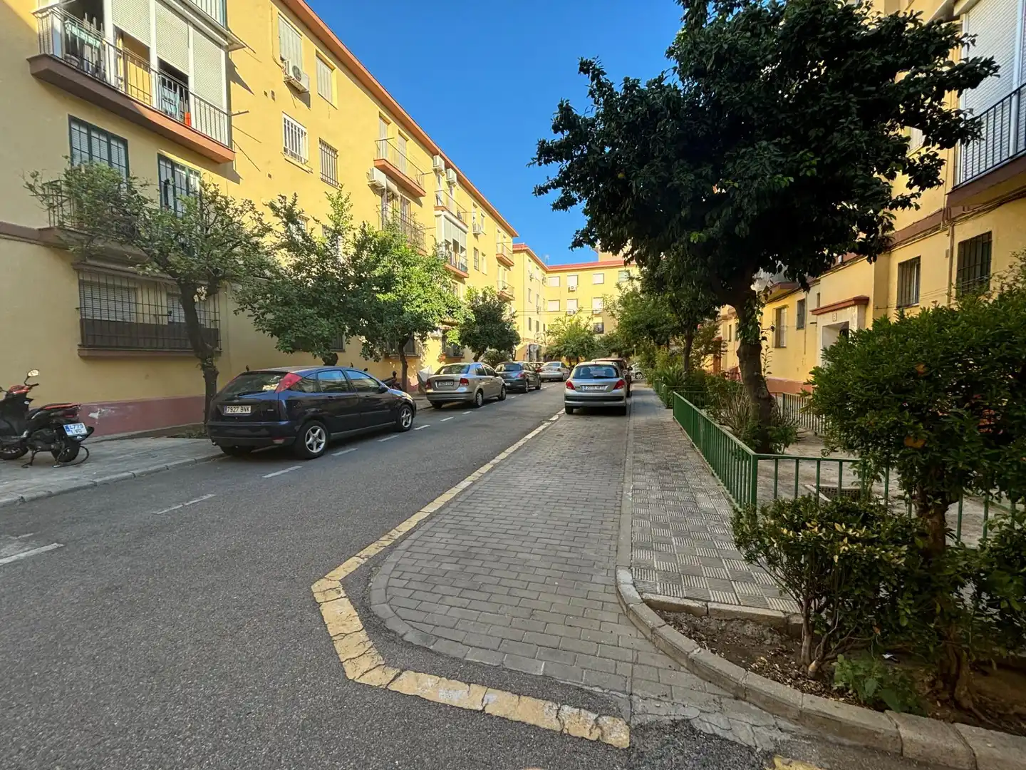 Vista exterior de Pis en venda en Sevilla amb Terrassa, Moblat i Balcó