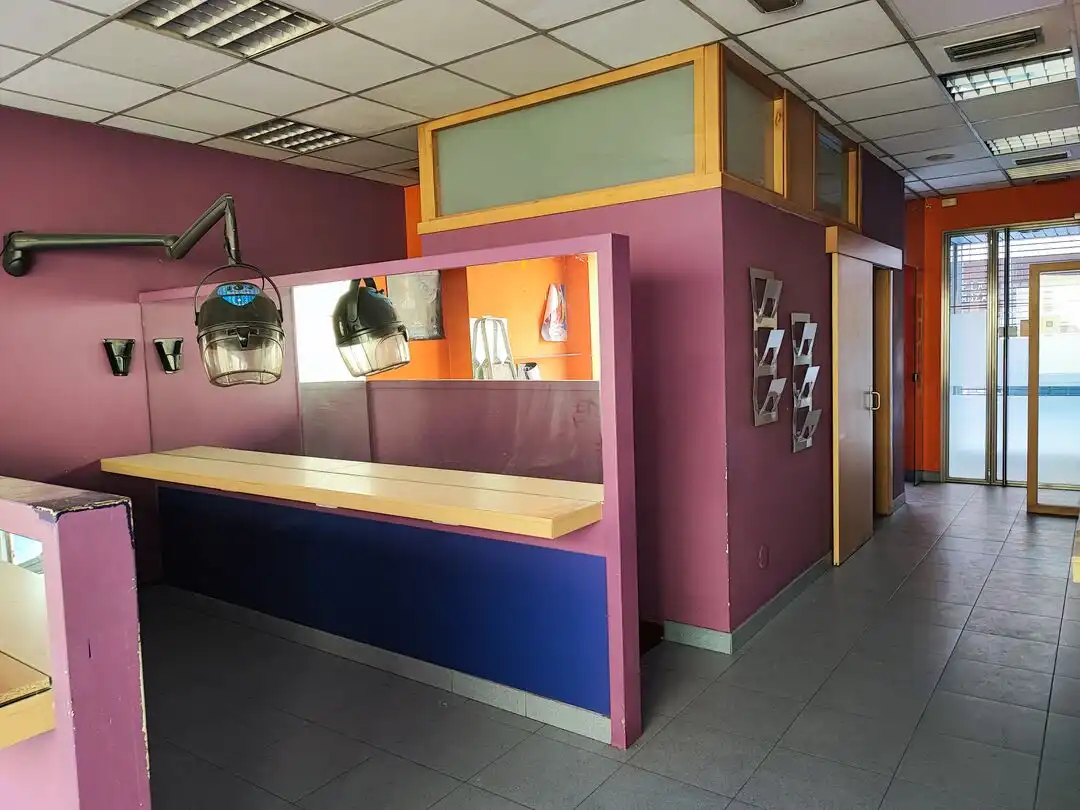 Local comercial en venta en Arana Kalea, imagen 2