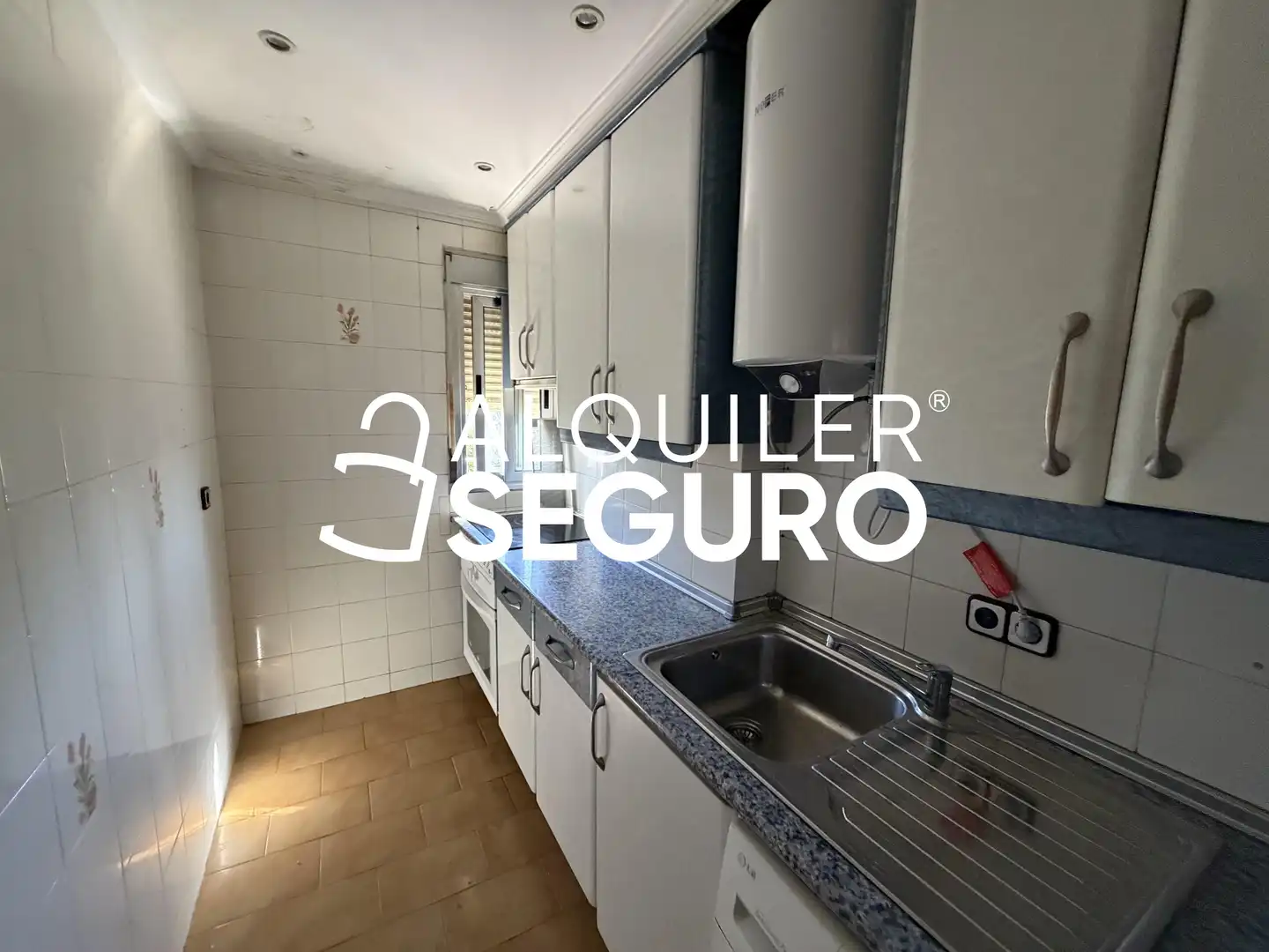 Kitchen of Flat for rent in Parla  with Air Conditioner, Heating and Terrace