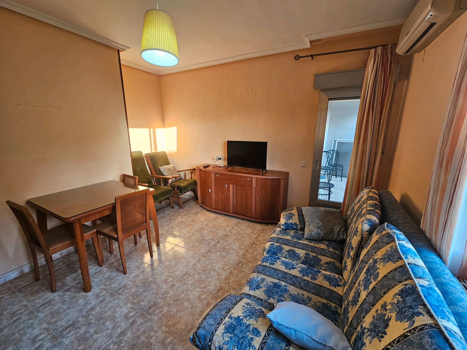 Living room of Flat to rent in Cáceres Capital  with Furnished