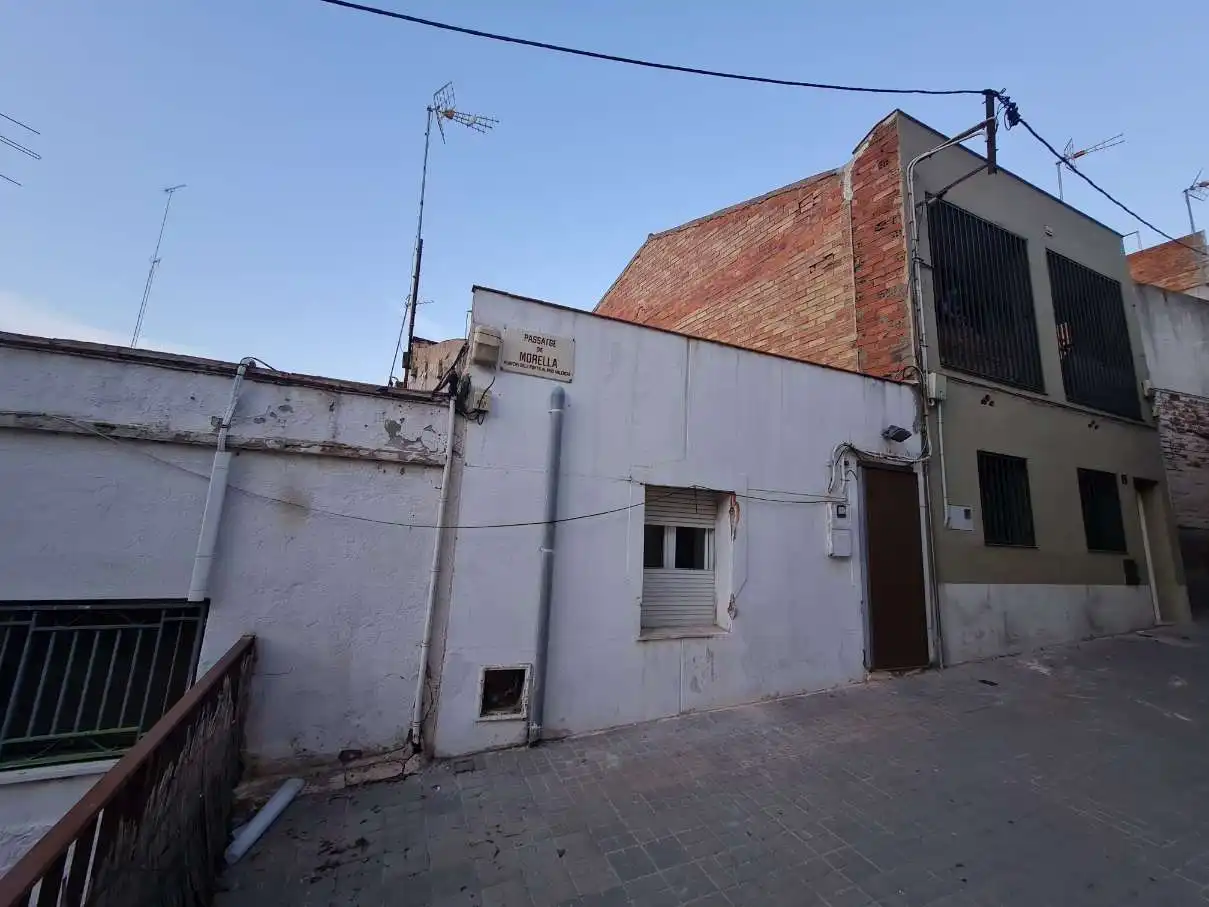 Reihenhaus zum Verkauf in Calle Morella, imagen 2