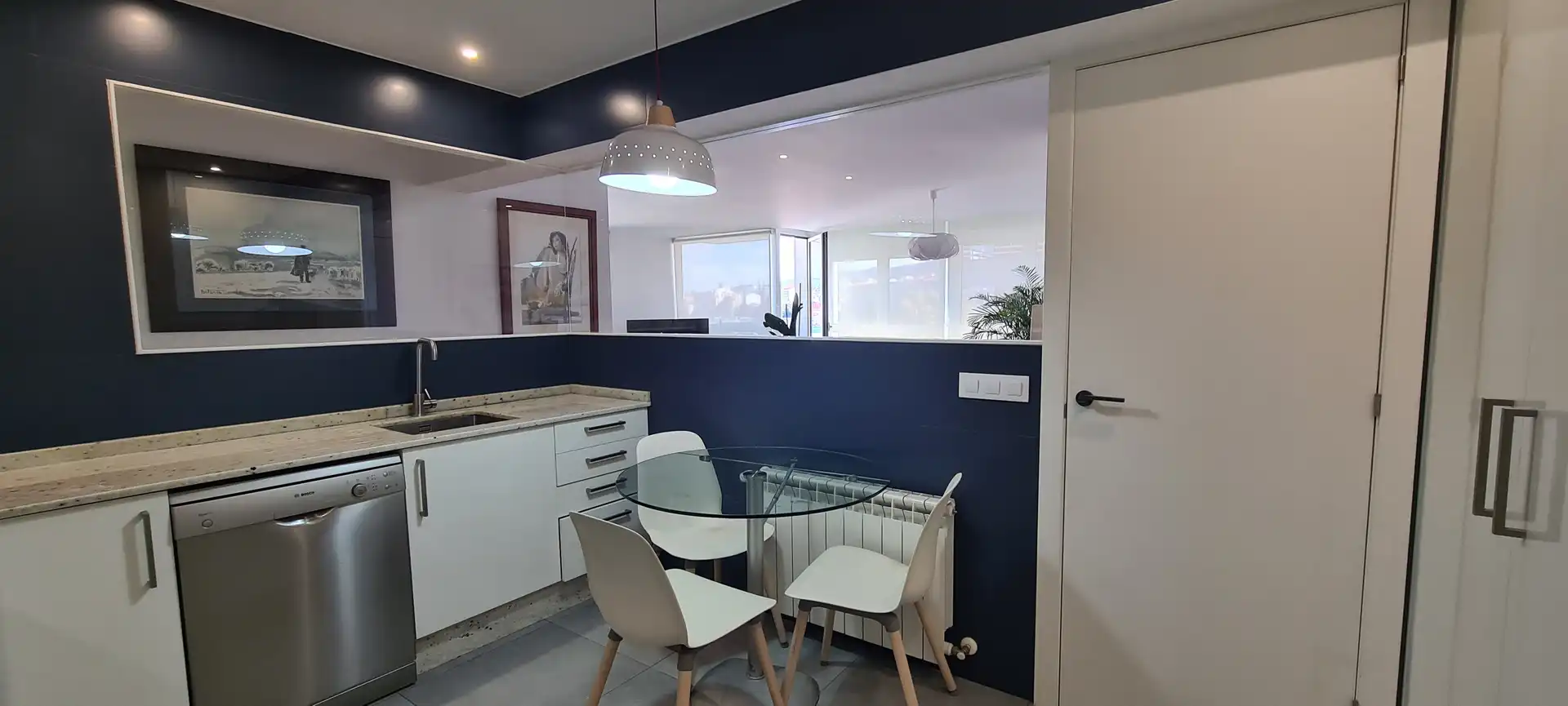 Cocina de Piso de alquiler en Vigo  con Calefacción, Parquet y Amueblado