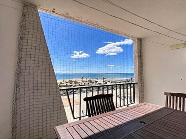 Apartament amb balcó en venda a DELTA MUGA 11