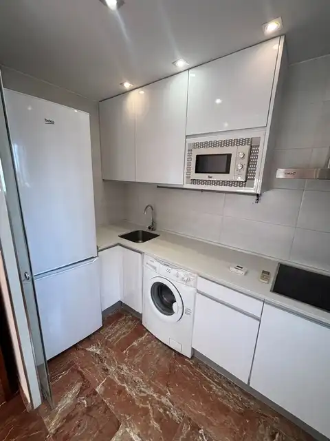 Küche von Wohnungen zur Miete in Granada mit Klimaanlage, Heizung und Balkon