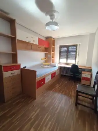 Flat with terrace to rent in SAAVEDRA Y FAJARDO, imagen 3