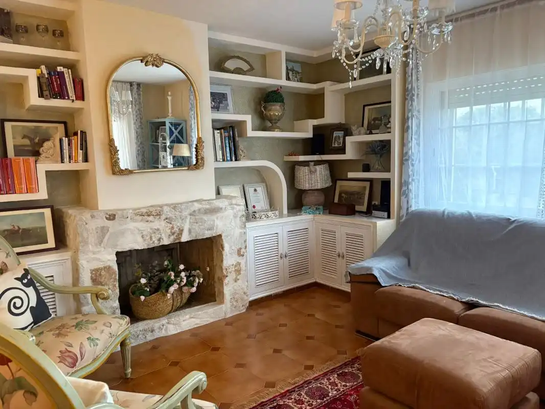 Sala de estar de Finca rústica en venta en El Escorial con Calefacción y Jardín privado