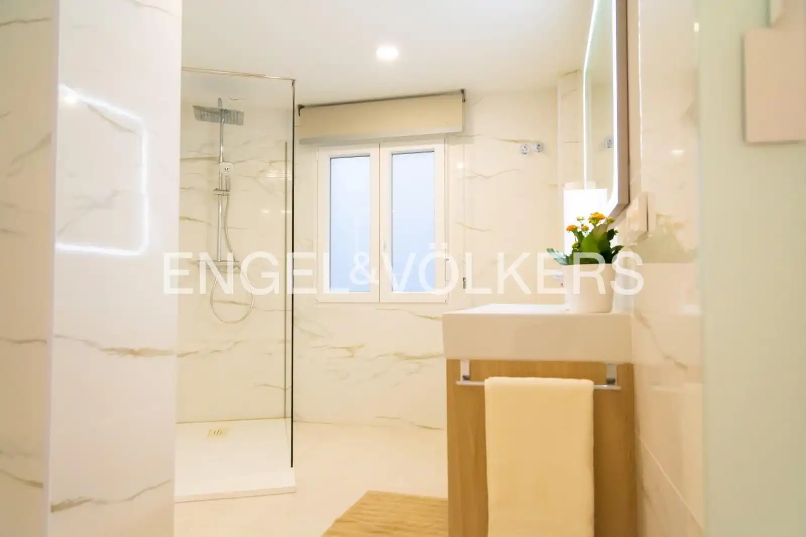 Bathroom of Apartments for rent in Dénia  with Air Conditioner, Heating and Terrace