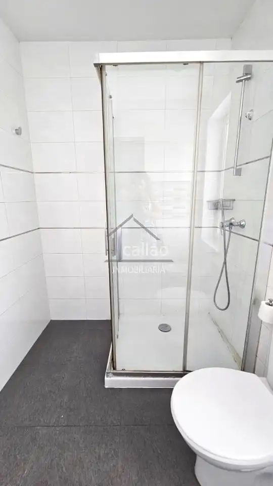 Bathroom of Flat for rent in Ferrol  with Heating and Storage room