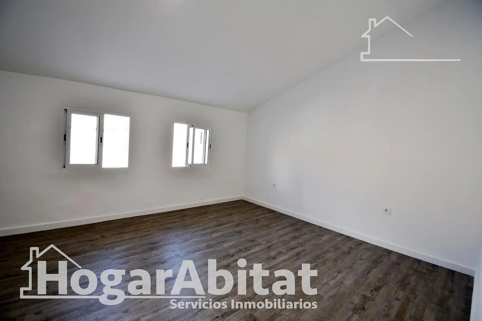 Bedroom of Houses for sale in Tavernes de la Valldigna  with Parquet flooring and Terrace