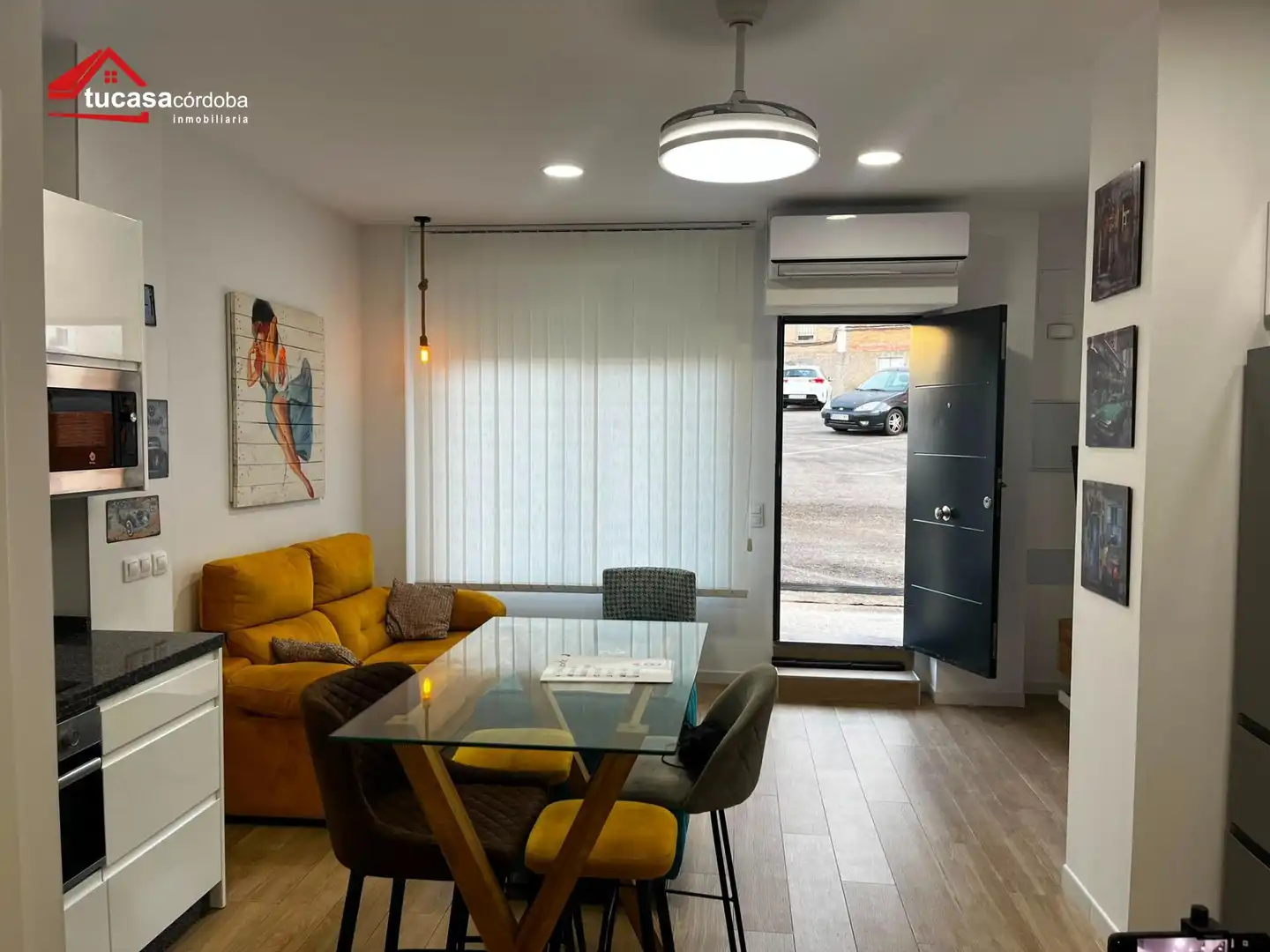 Sala d'estar de Apartament en venda en Córdoba amb Aire condicionat i Moblat