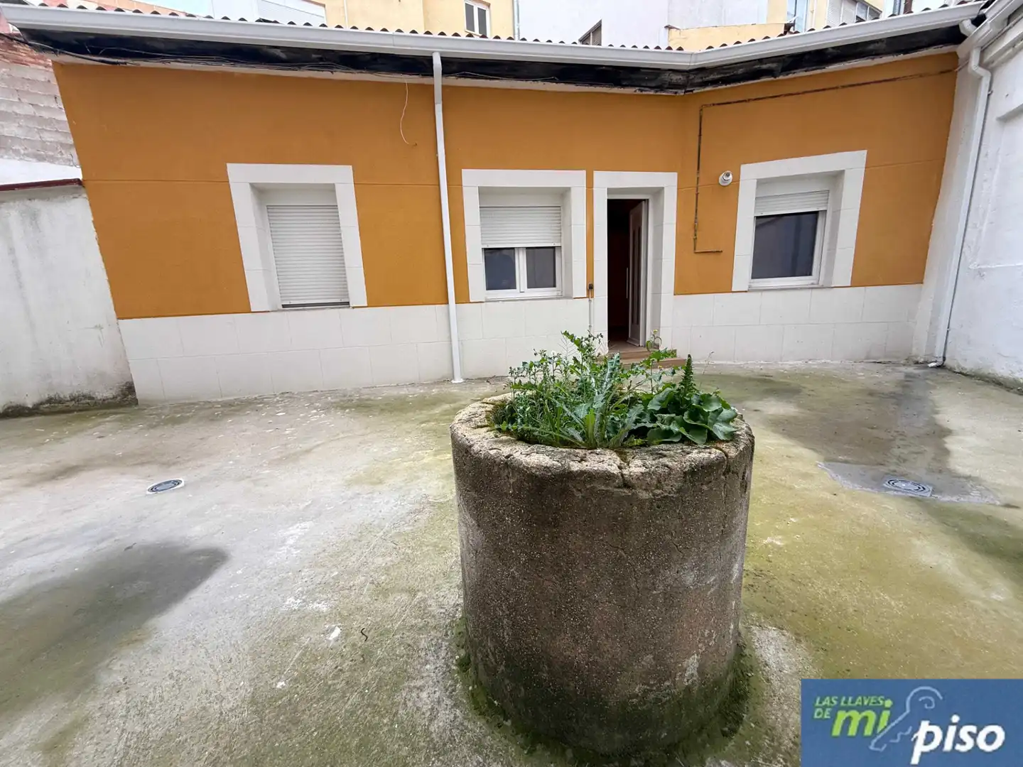 Exterior view of Flat for sale in Valladolid  with Heating, Parquet flooring and Terrace