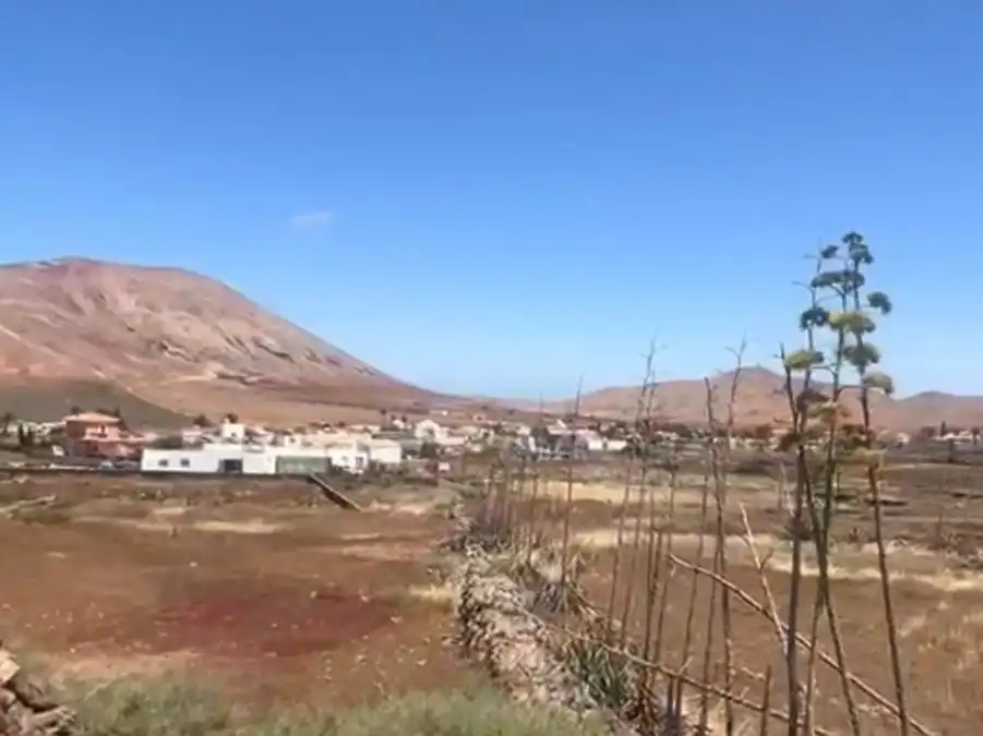 Vista exterior de Terreno en venta en La Oliva