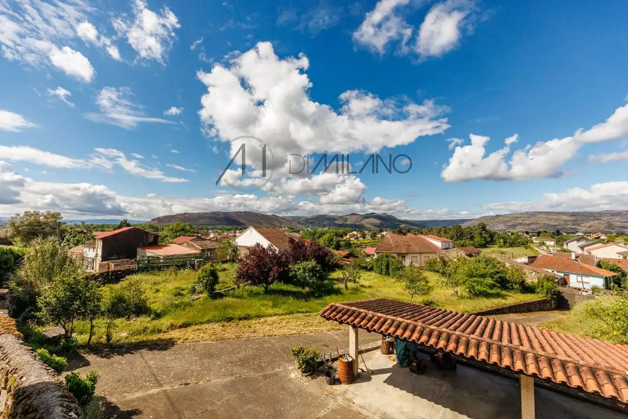 Vista exterior de Finca rústica en venta en Verín con Calefacción, Jardín privado y Parquet