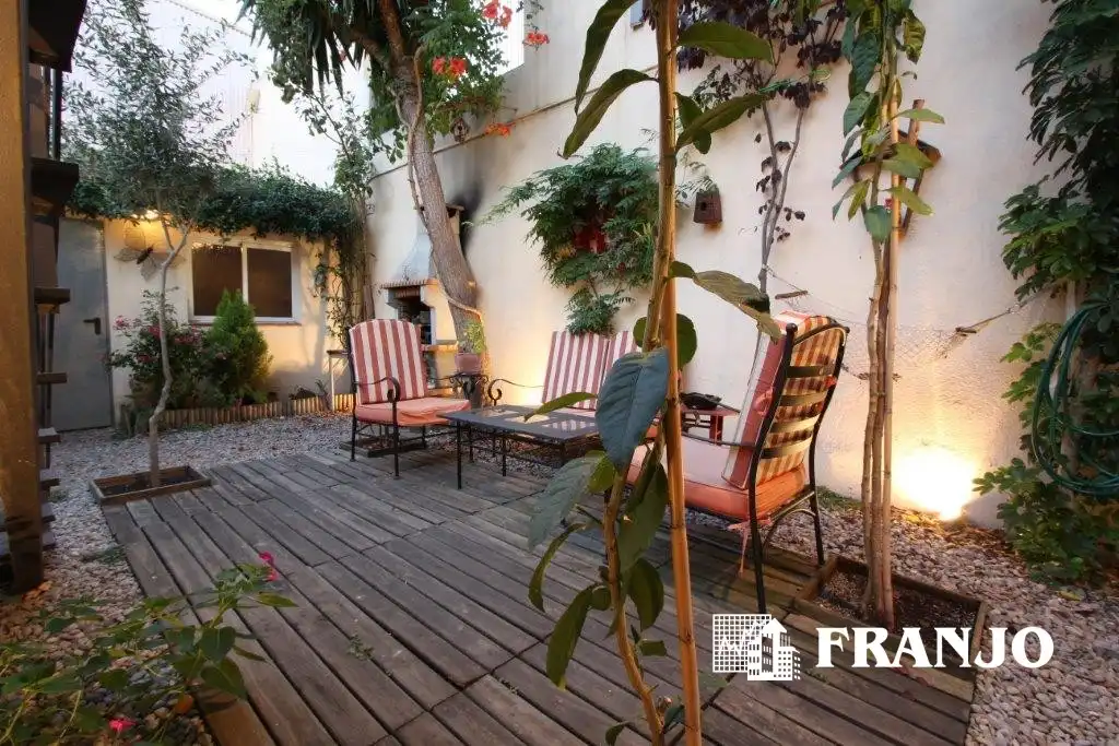 Terraza de Casa adosada en venta en Sabadell con Aire acondicionado, Calefacción y Jardín privado