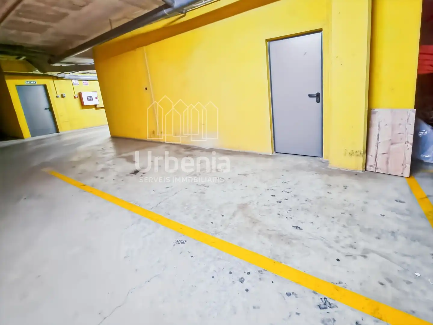 Parkplatz von Wohnung zum Verkauf in Mataró mit Klimaanlage, Terrasse und Abstellraum