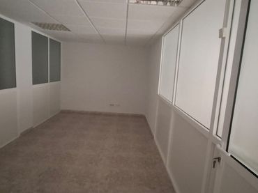 Oficina amb ascensor de lloguer a Calle General Lacy 7