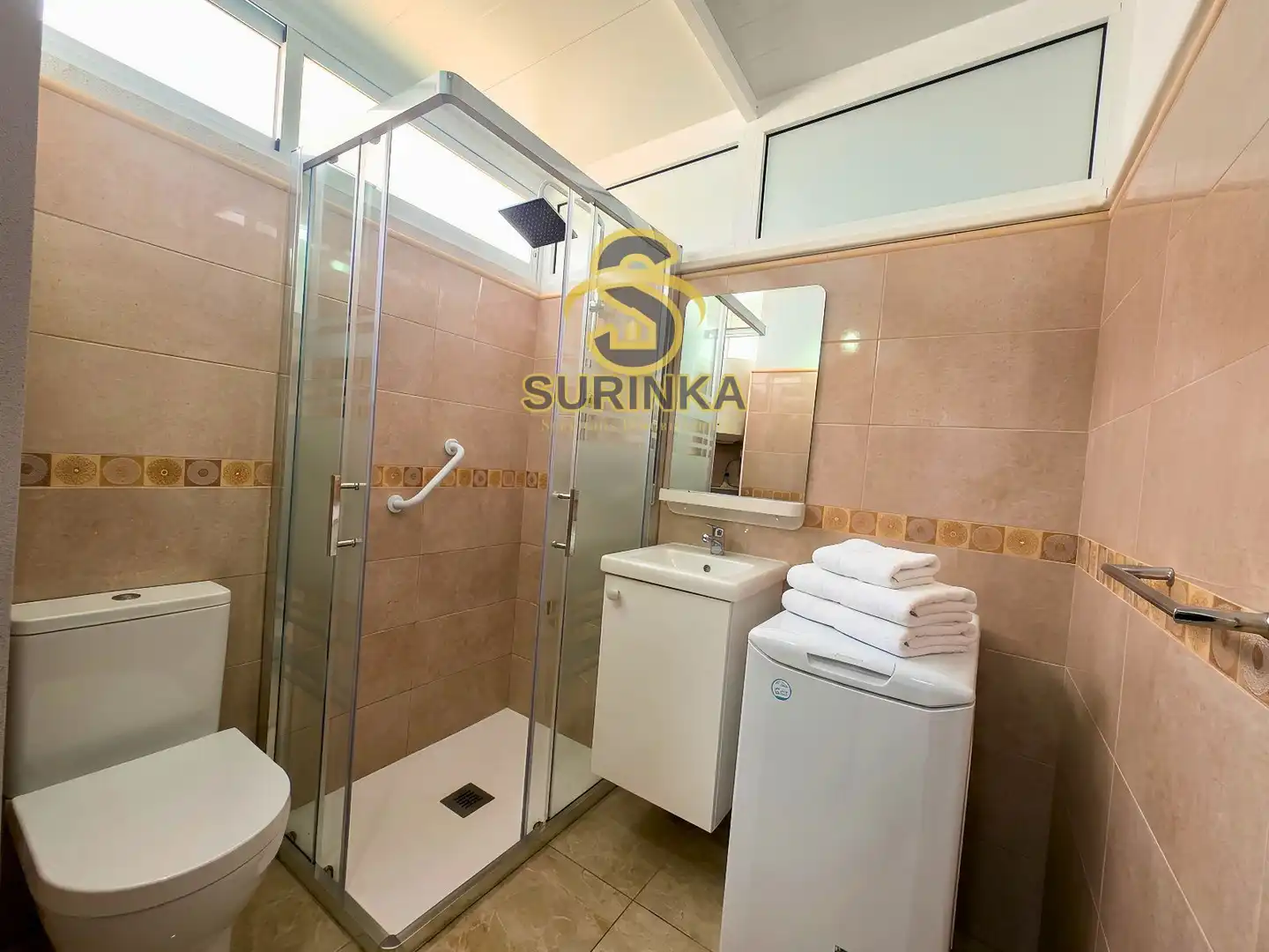 Baño de Apartamento de alquiler en San Bartolomé de Tirajana con Terraza, Piscina y Amueblado