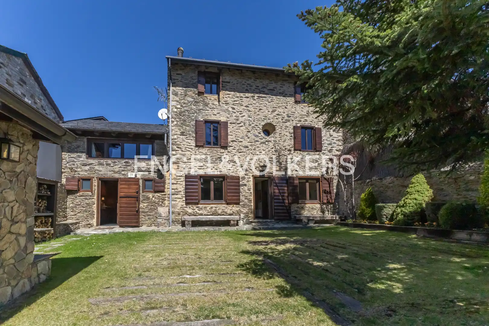 Exterior view of Houses for sale in Bolvir  with Heating, Private garden and Parquet flooring