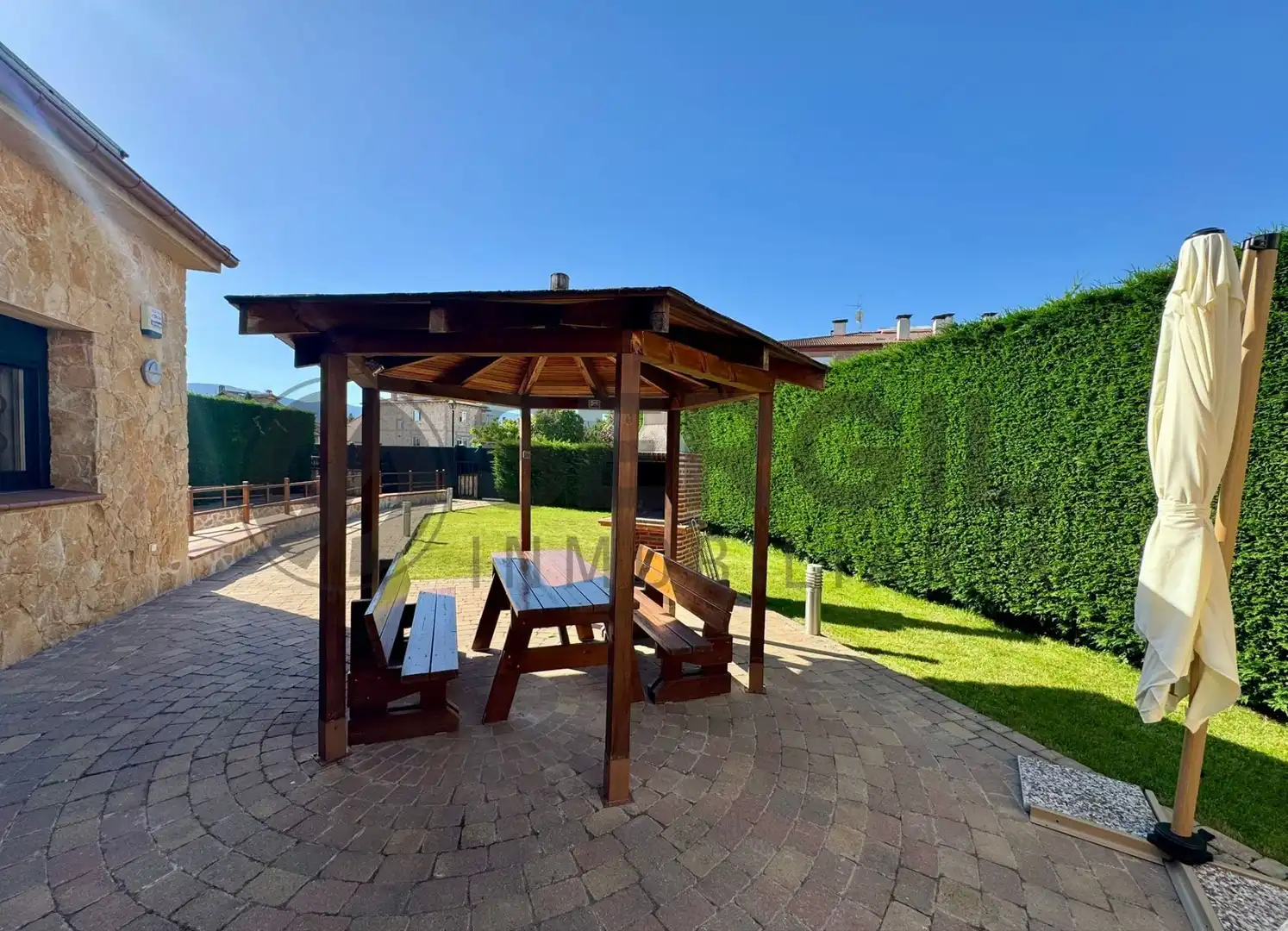 Terrassa de Casa o xalet en venda en Palazuelos de Eresma amb Calefacció, Jardí privat i Traster