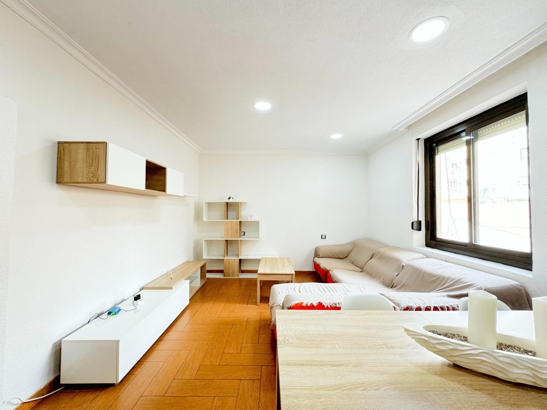 Sala de estar de Piso de alquiler en Elda con Aire acondicionado