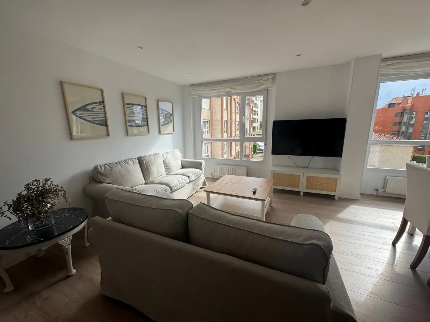 Wohnzimmer von Wohnung zur Miete in Santander mit Klimaanlage, Heizung und Parkett