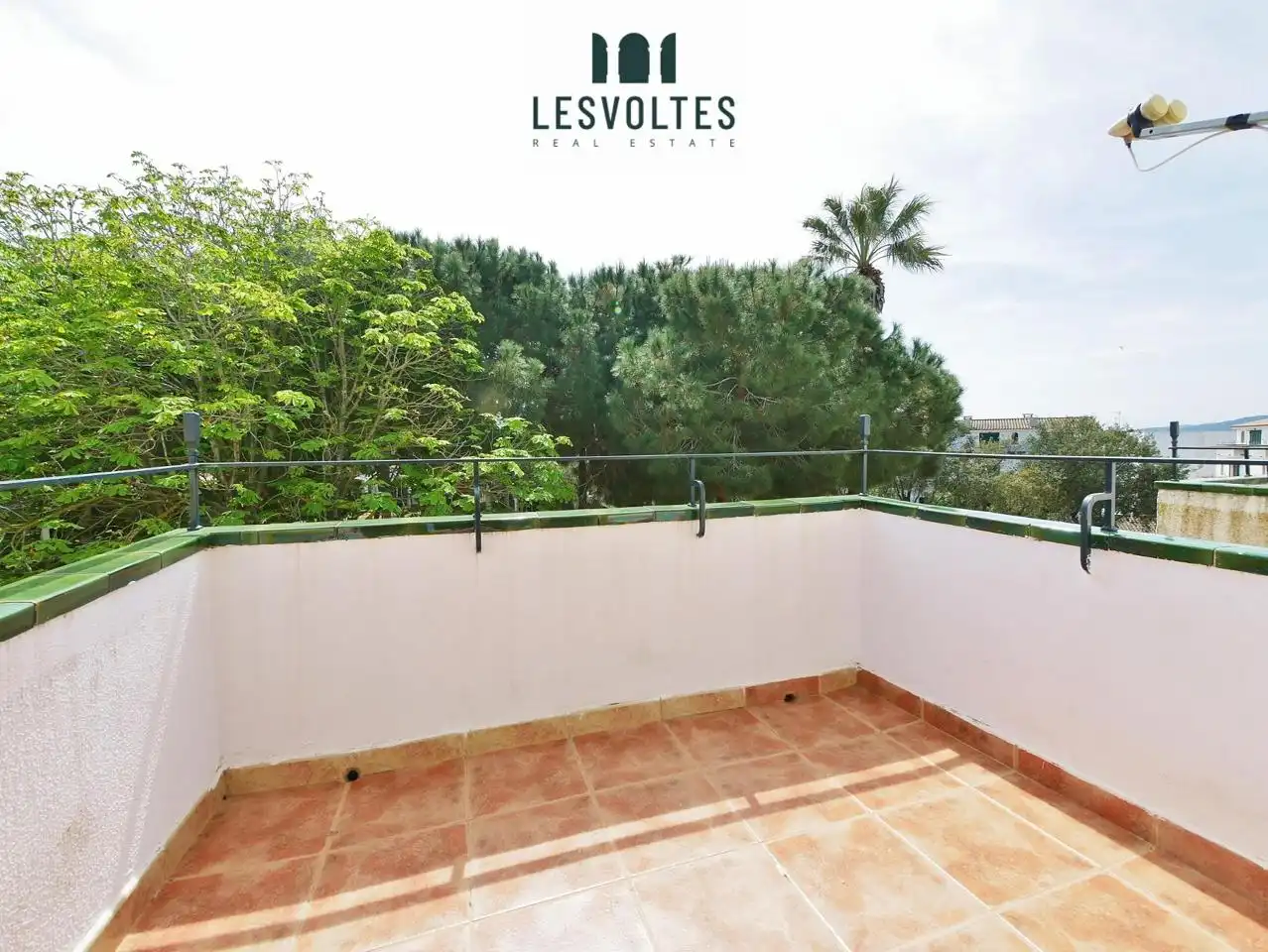 Houses for sale in Carrer de Martí Jordi Frigola, Centre