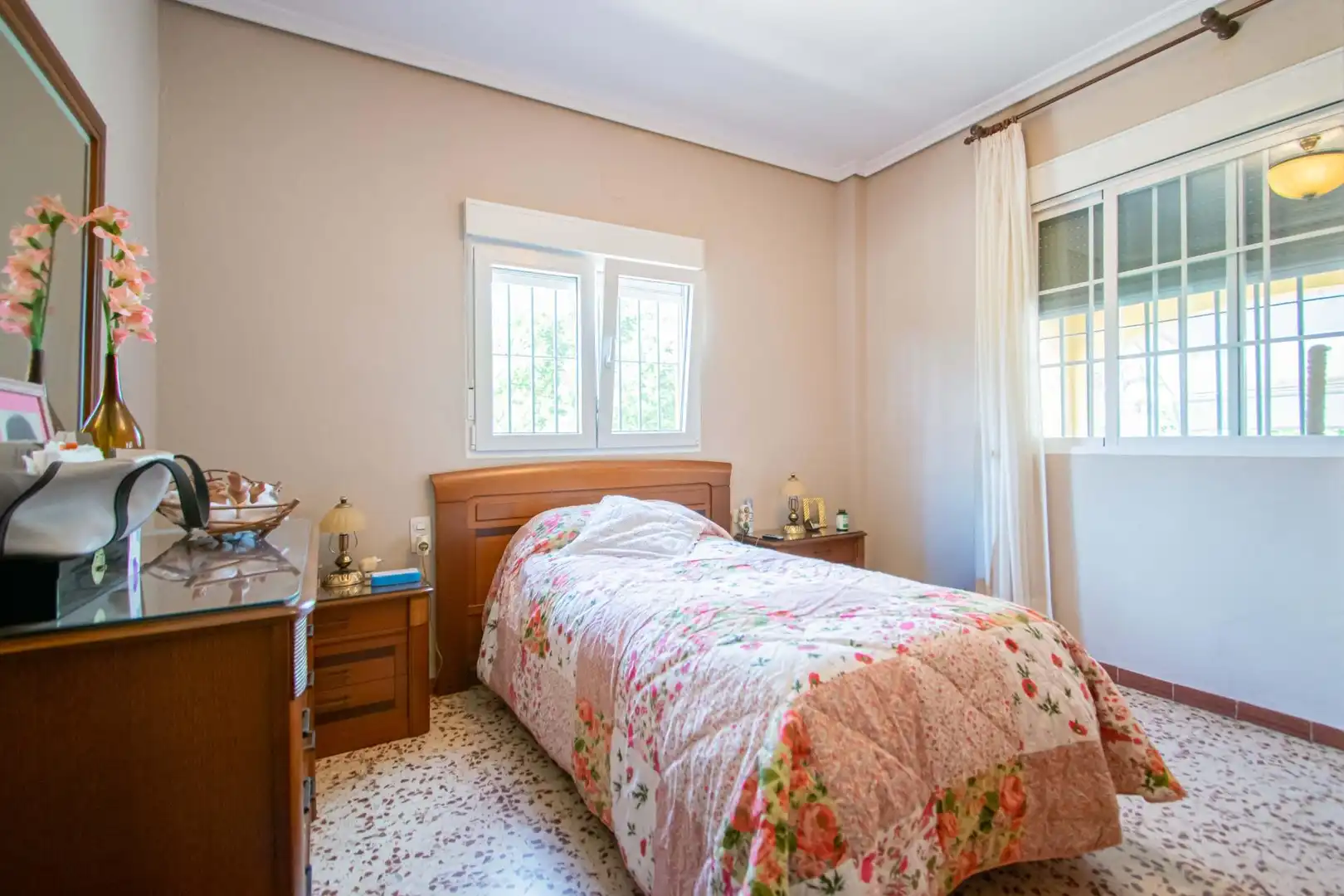 Bedroom of Houses for sale in Mairena del Aljarafe  with Air Conditioner, Heating and Private garden