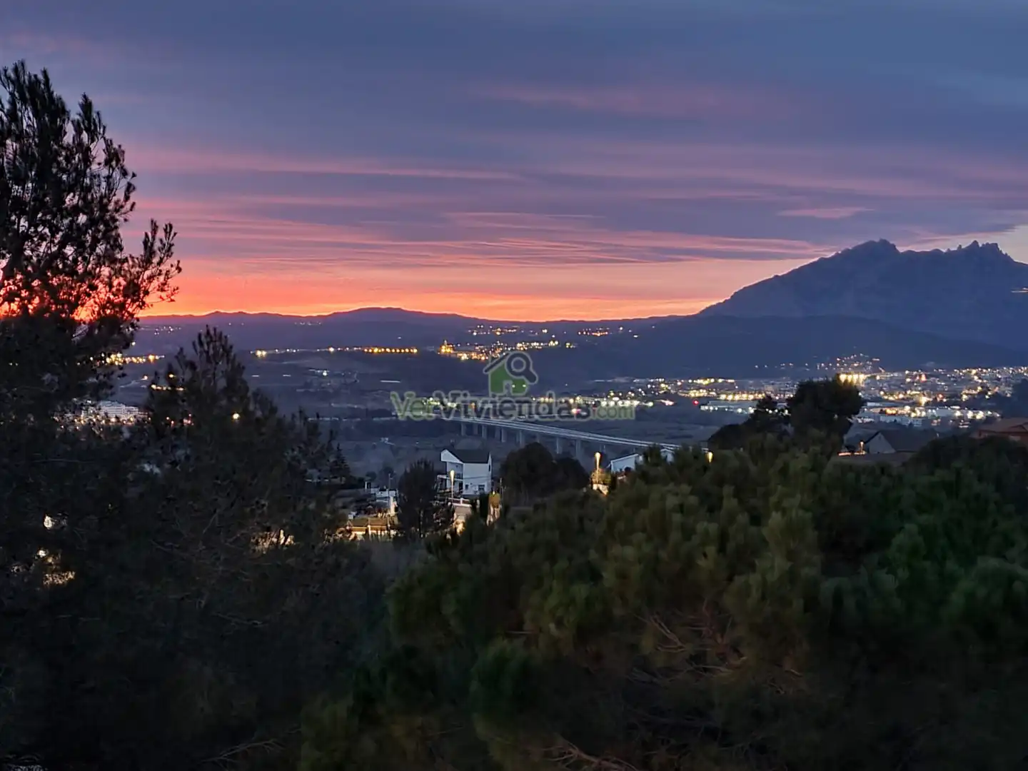 Vista exterior de Casa o xalet en venda en Abrera amb Aire condicionat, Calefacció i Jardí privat