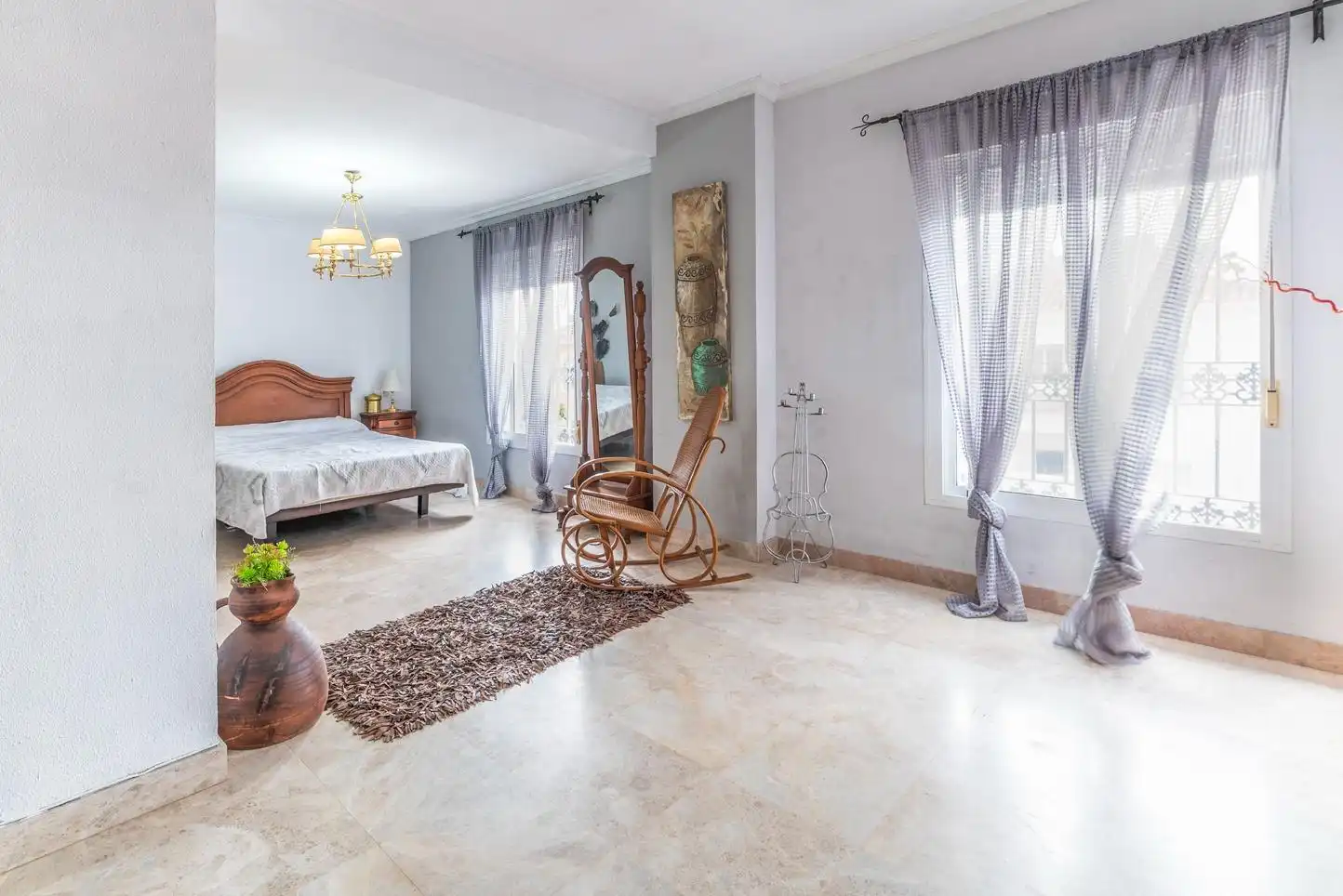 Dormitori de Casa o xalet en venda en Montequinto amb Aire condicionat, Jardí privat i Piscina