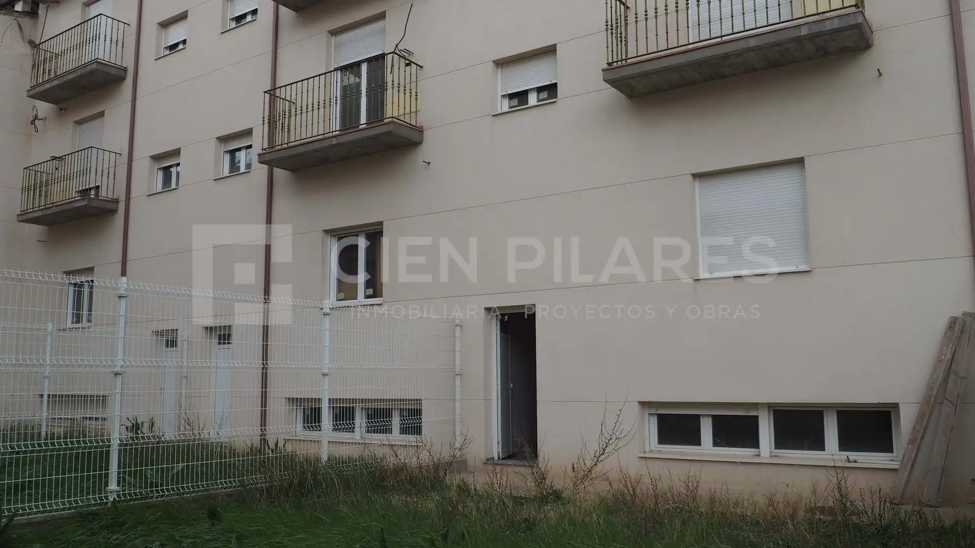 Exterior view of Single-family semi-detached for sale in Quel