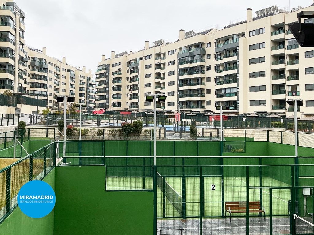 Exterior view of Flat for sale in Rivas-Vaciamadrid  with Air Conditioner, Heating and Private garden