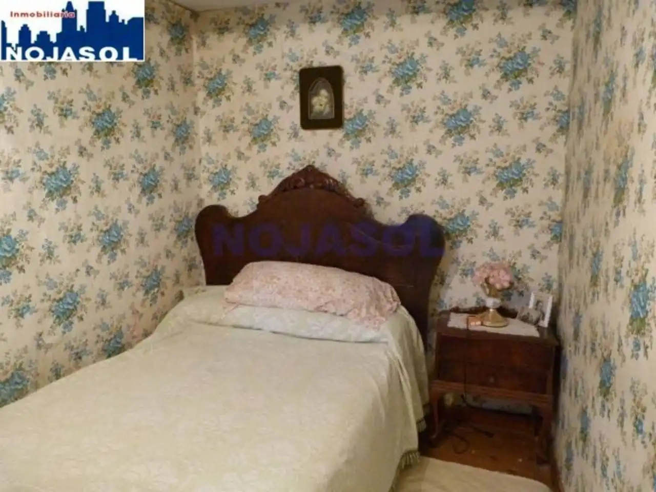 Dormitori de Casa adosada en venda en Escalante amb Moblat