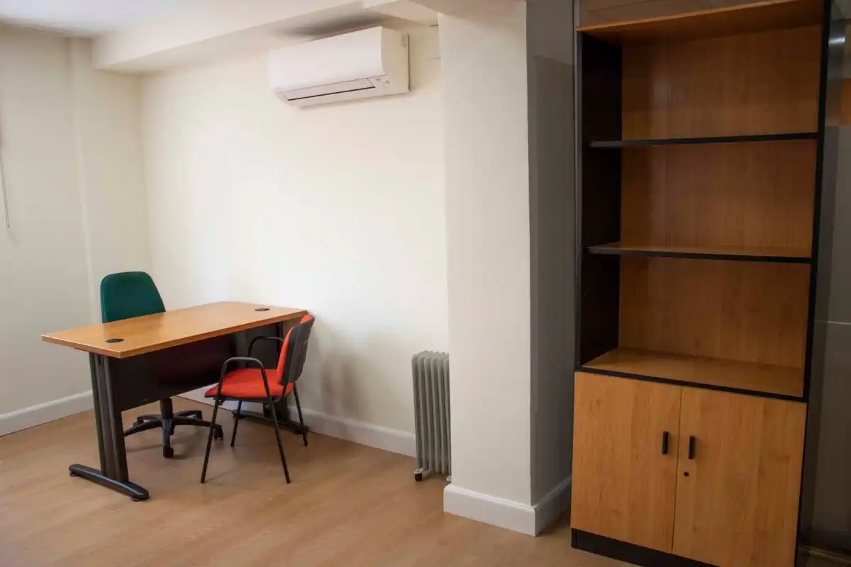 Office space with lift to rent in Calle Ricardo Fernandez de la Fuente, imagen 3