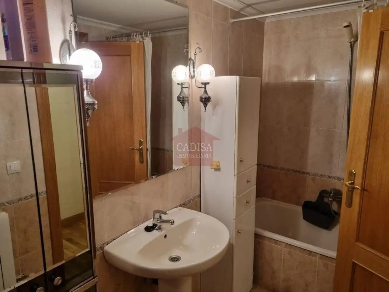 Bathroom of Flat for rent in Salamanca  with Heating, Parquet flooring and Furnished