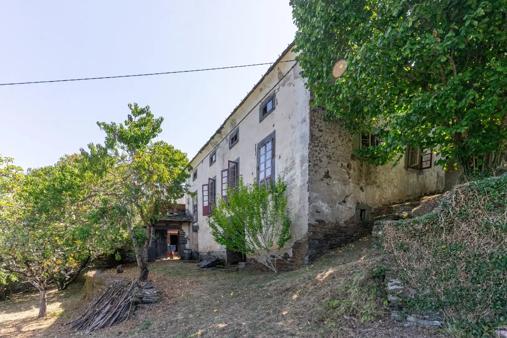 Vista exterior de Casa o xalet en venda en Allande amb Jardí privat i Balcó