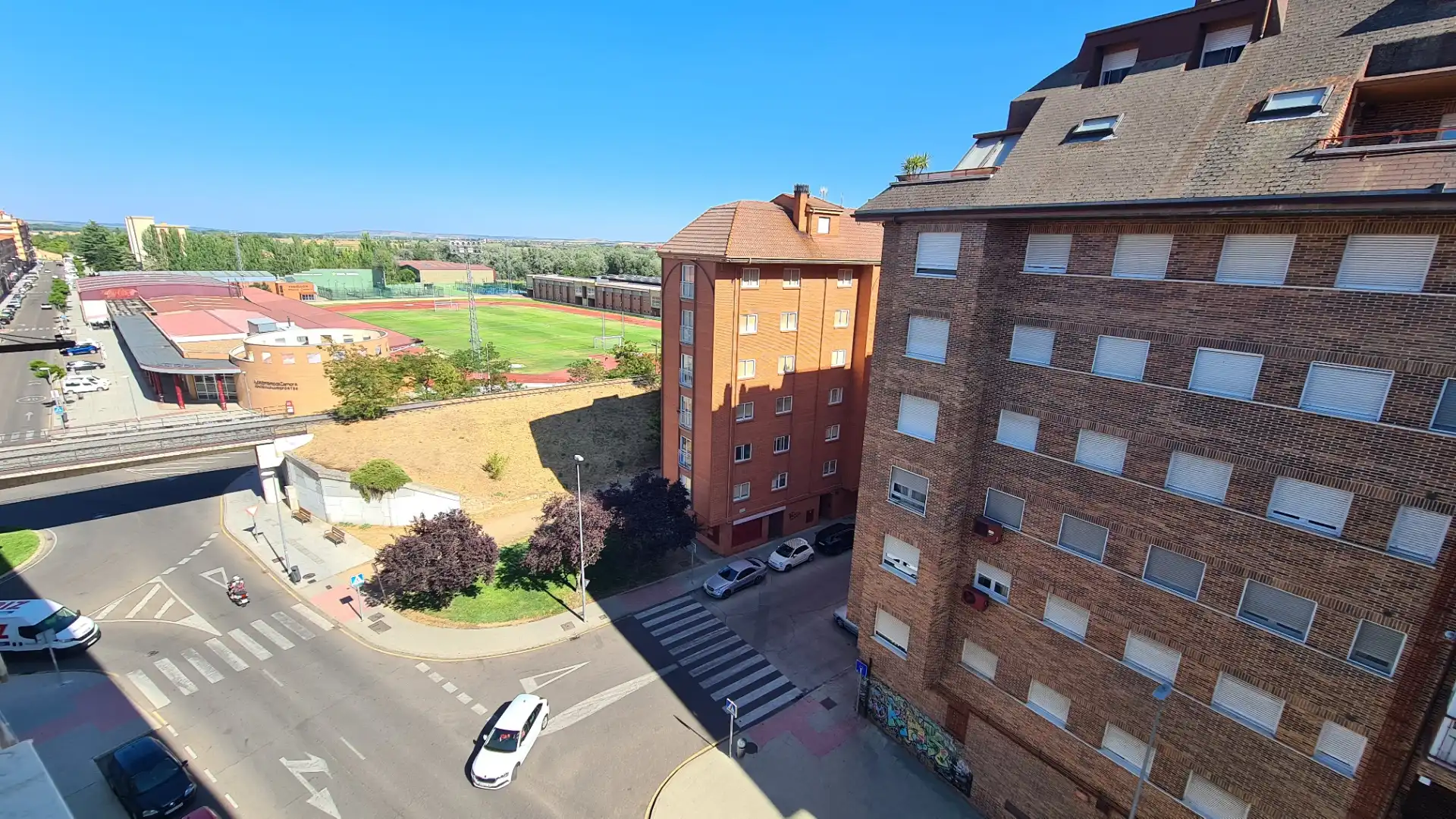 Vista exterior de Pis en venda en Zamora Capital  amb Calefacció, Moblat i Forn