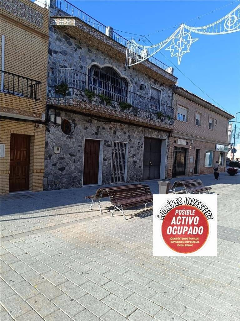Vista exterior de Casa adosada en venda en La Rinconada