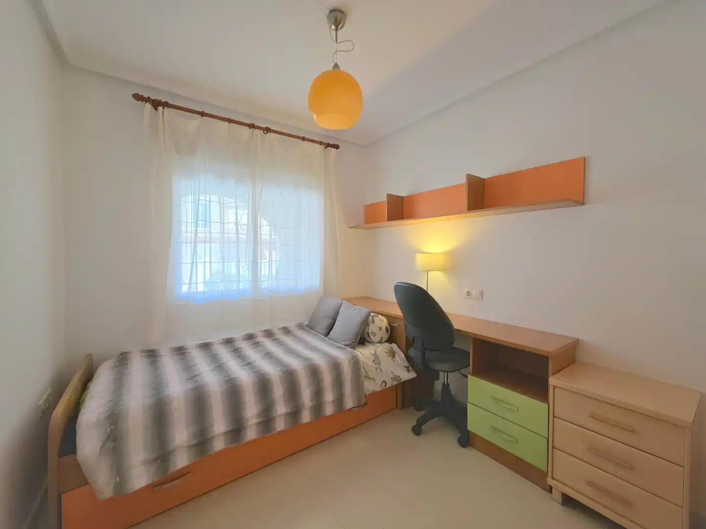 Dormitori de Planta baixa en venda en Santa Pola amb Jardí privat, Terrassa i Traster
