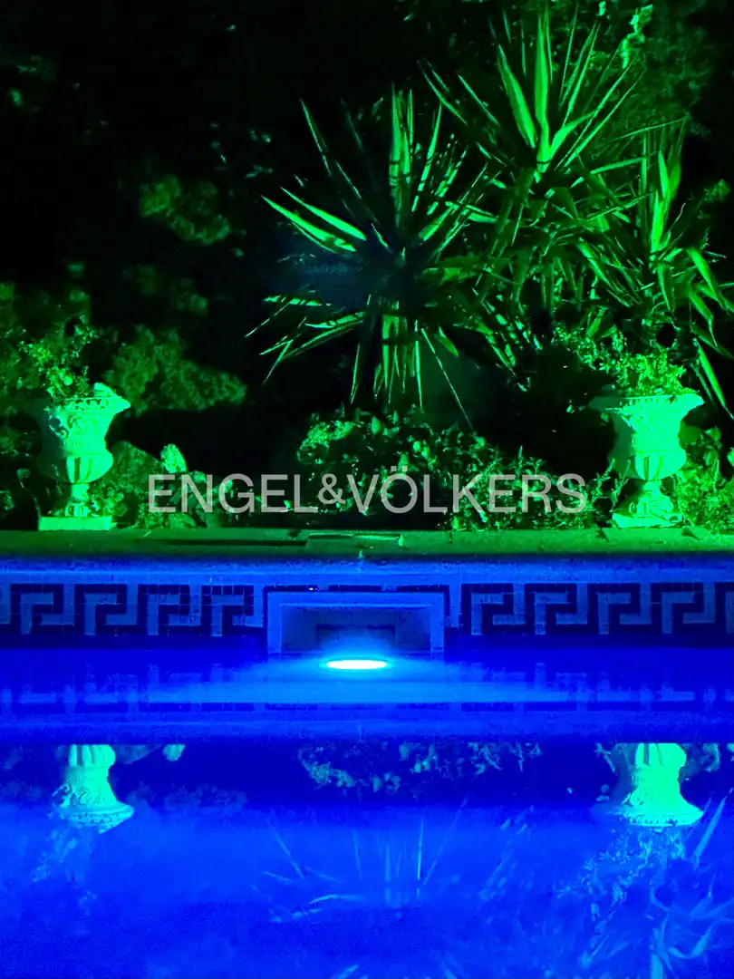 Piscina de Casa o xalet en venda en Galapagar amb Aire condicionat, Calefacció i Jardí privat