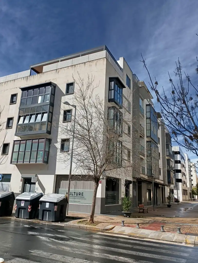 Vista exterior de Pis en venda en Huelva amb Aire condicionat