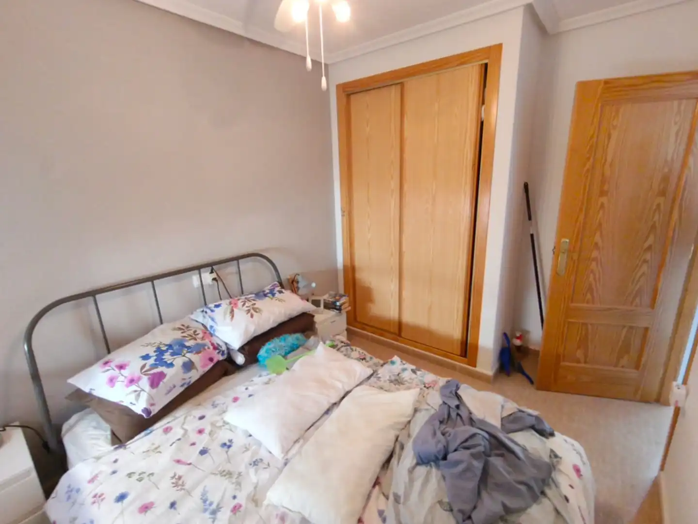 Schlafzimmer von Einfamilien-Reihenhaus zum Verkauf in Murcia mit Privatgarten, Terrasse und Abstellraum