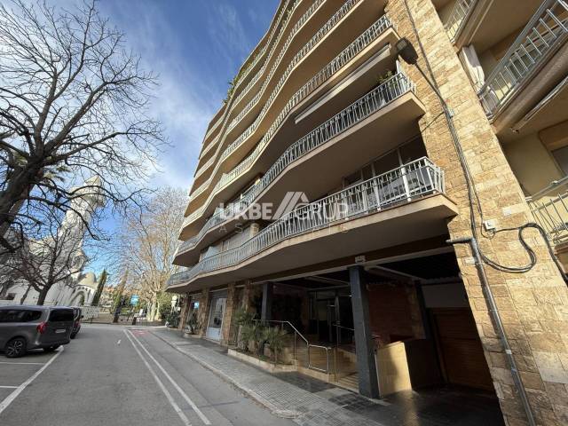 Piso en Alquiler en Plaza José Freixa i Argemí en Ca n'Aurell