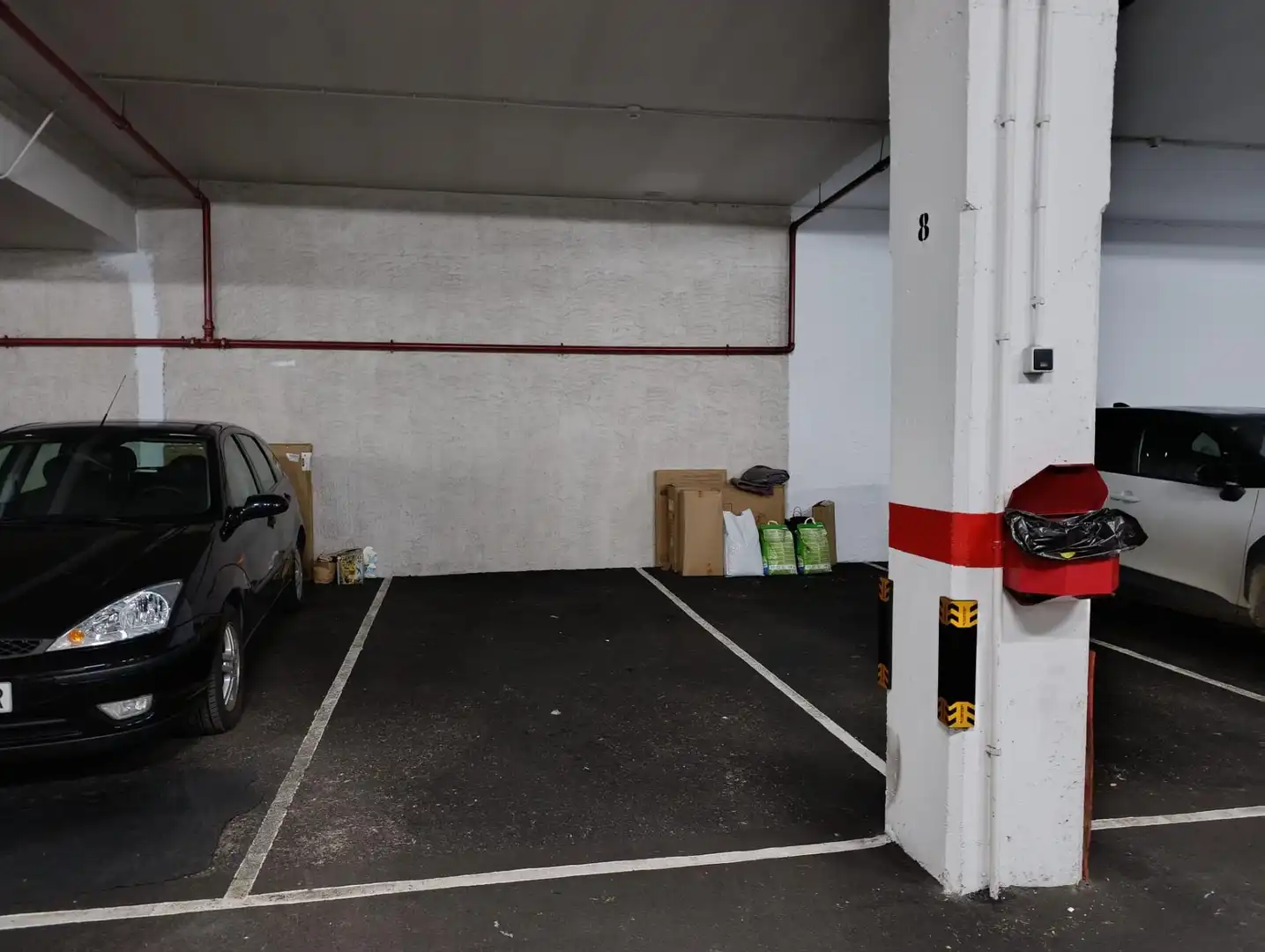 Aparcament de Apartament en venda en Avilés amb Calefacció, Traster i Balcó