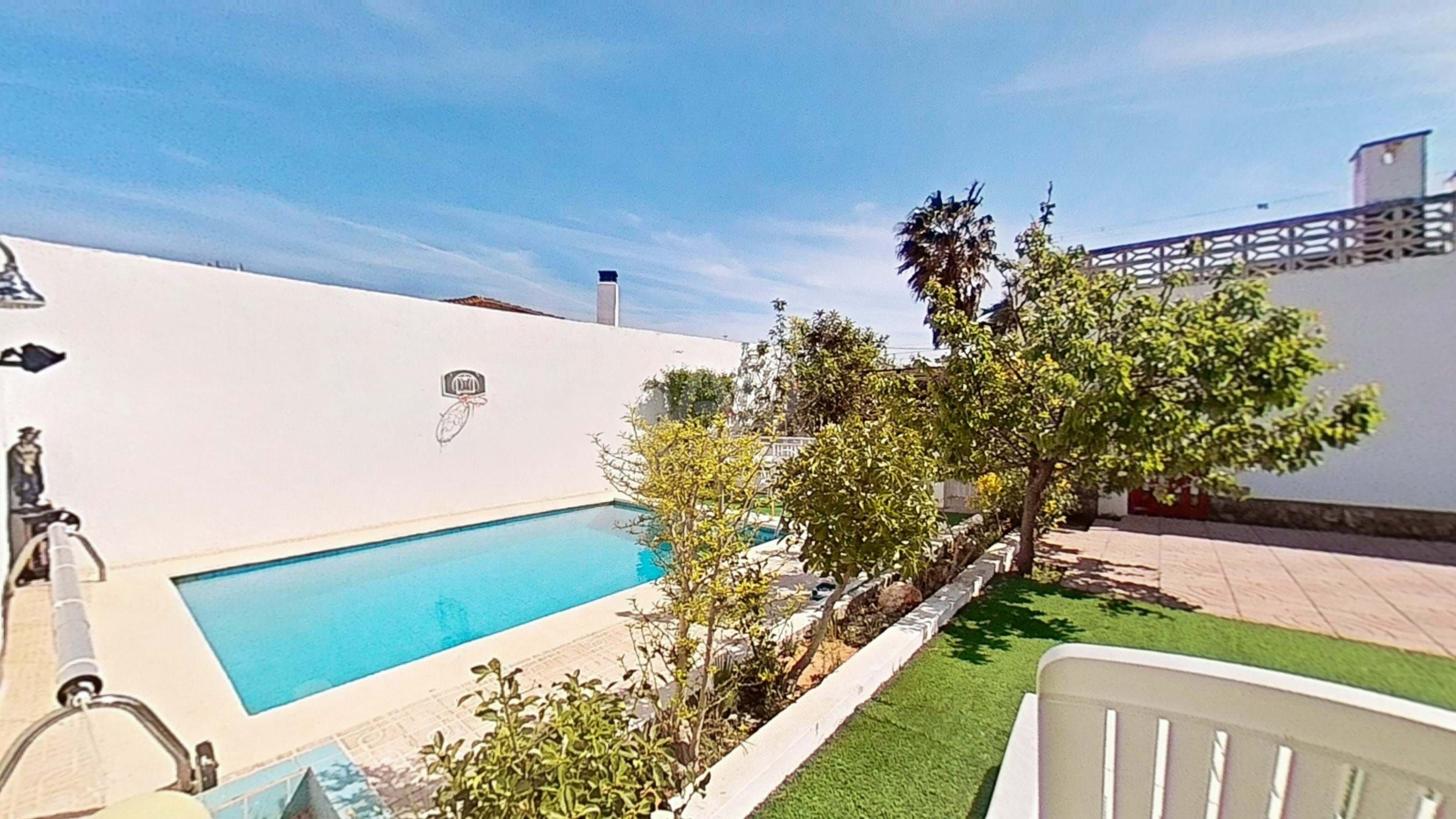 Piscina de Casa o xalet en venda en Mont-roig del Camp amb Aire condicionat, Terrassa i Piscina