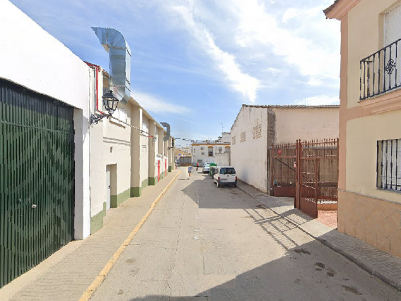 Vista exterior de Casa o xalet en venda en La Lantejuela  amb Terrassa